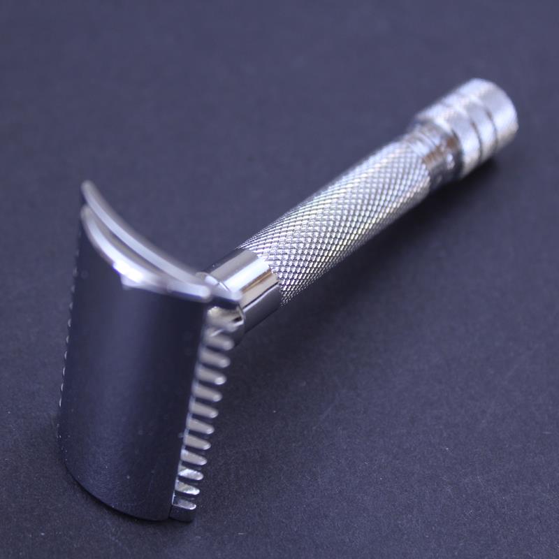 Merkur 15C Classic DE Safety Razor - Image 4