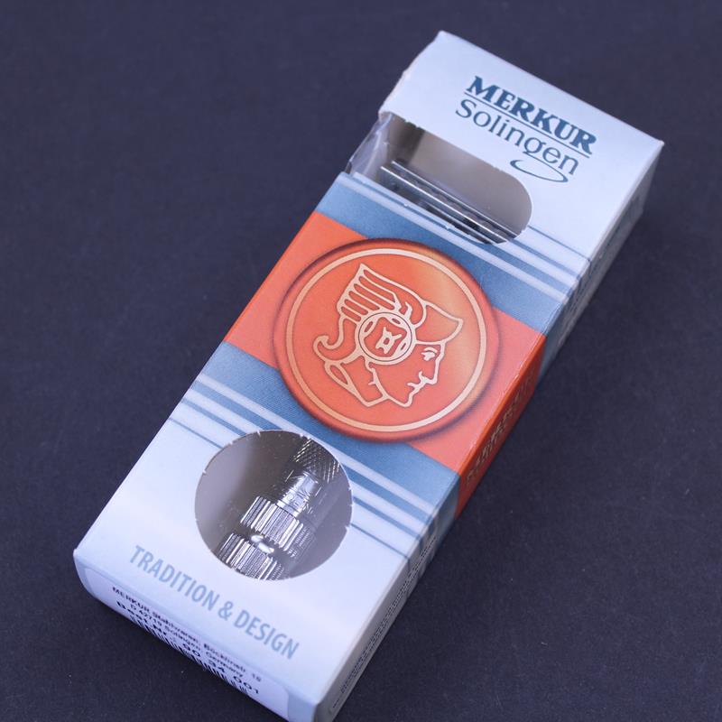 Merkur 34C Heavy Duty Classic Double Edge Safety Razor - Image 6