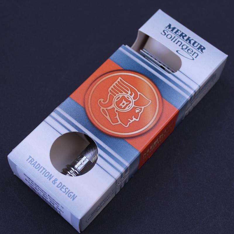 Merkur 38C Long Handled Double Edge Safety Razor - Image 6