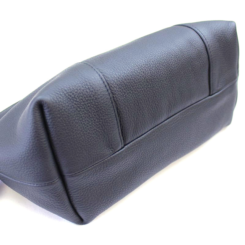Large Owen Barry Leather Washbag in Black - Image 3