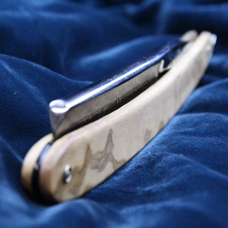 TI 5/8 Le Grelot Medaille D'or straight razor with olivewood scales