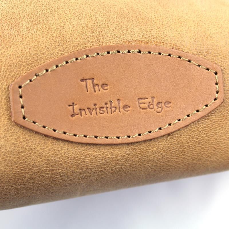 Invisible Edge Tan Calf Leather Wash Bag