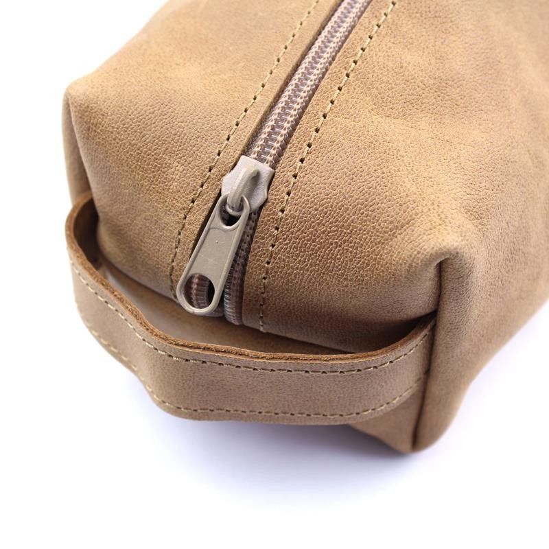 Invisible Edge Tan Calf Leather Wash Bag