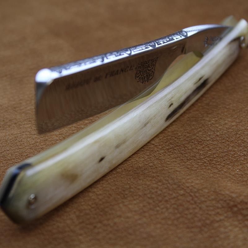 TI 5/8 Razor with Bijou de France Mark and Ram's Horn Scales
