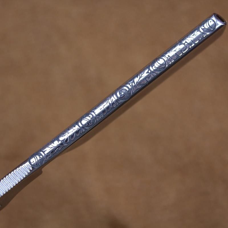 TI 5/8 Razor with Bijou de France Mark and Ram's Horn Scales