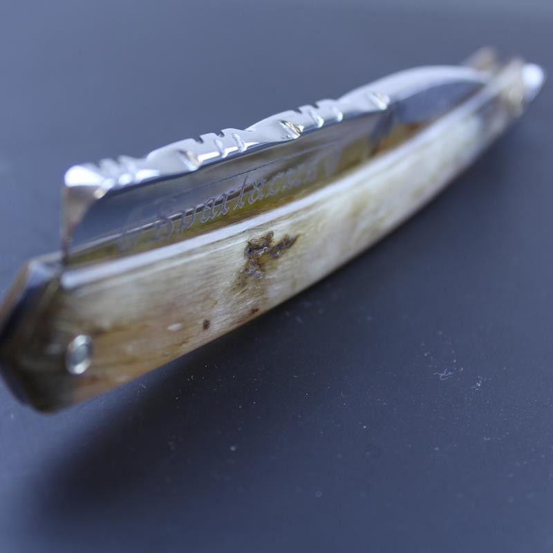 TI 5/8 Rams Horn Razor with Chevron Spine Design