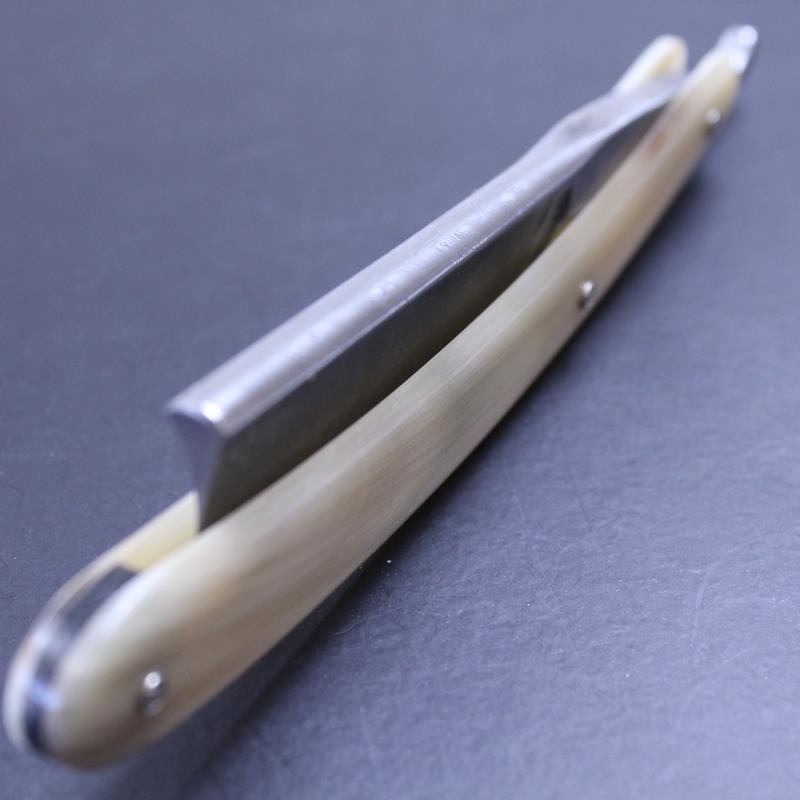 Boker 6/8 Damascus Horn Razor